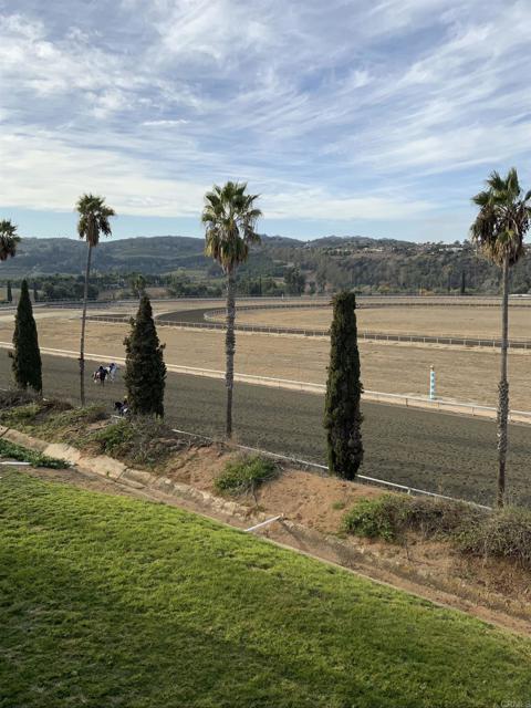 Image 33 of 45 For 64 Via Casitas