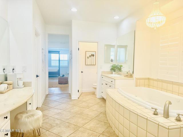 4984 Corral Street, Simi Valley CA: https://media.crmls.org/mediaz/a5b3cb2d-ba13-4059-a60f-e401a924eec0.jpg
