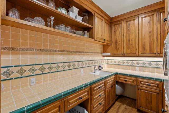20470 Montalvo Heights Drive, Saratoga CA: https://media.crmls.org/mediaz/a5b4469f-ba34-4369-9e3a-ef369b28701a.jpg