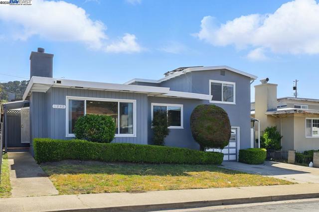 232 Longford Dr, South San Francisco CA: https://media.crmls.org/mediaz/a5b46875-d980-4fe6-a24a-f447c26ef72b.jpg