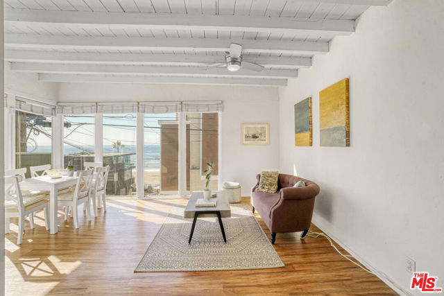 4400 Ocean Drive, Manhattan Beach CA: https://media.crmls.org/mediaz/a5b46dc0-aeed-4eed-b045-123773fec68b.jpg
