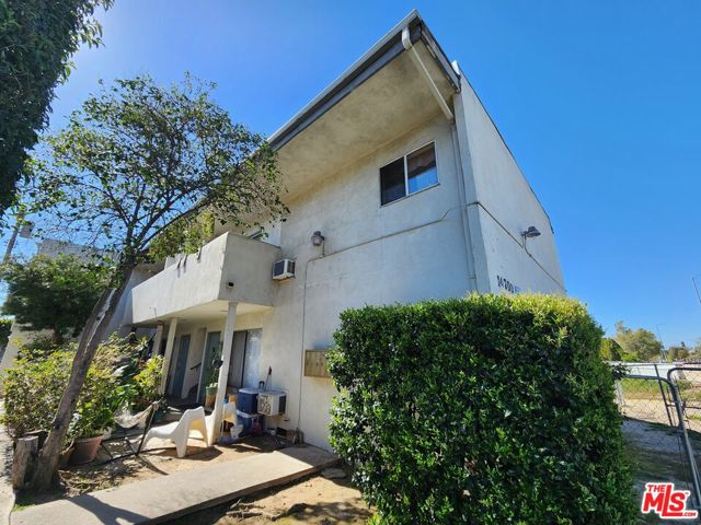 14700 Hubbard Street photo 1