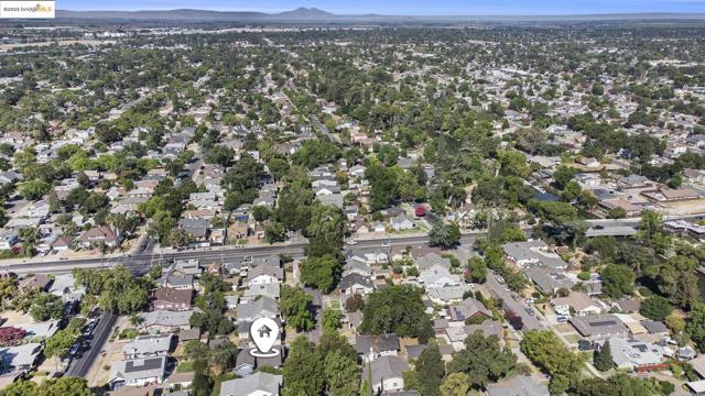 1226 W Elm Street, Stockton CA: https://media.crmls.org/mediaz/a5b4b3a1-63a0-434e-bfd2-cc4119084cee.jpg