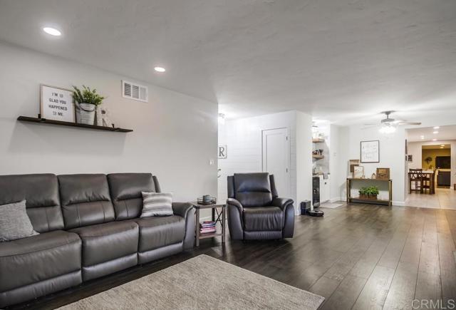 Detail Gallery Image 7 of 70 For 2444 via Dieguenos, Alpine,  CA 91901 - 3 Beds | 2 Baths
