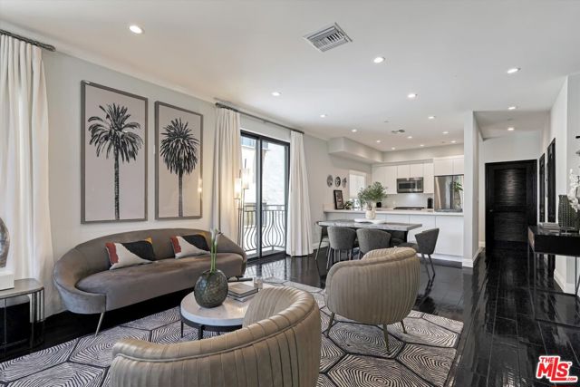 500 N Orlando Avenue, West Hollywood CA: https://media.crmls.org/mediaz/a5b6188e-4737-4a14-a804-3d1562c4f737.jpg