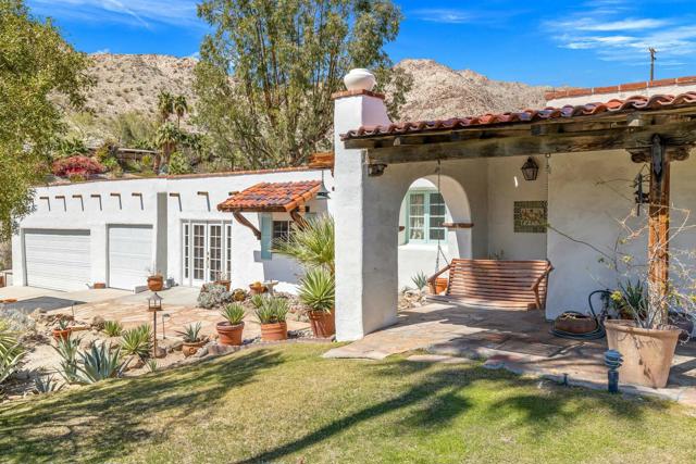 48600 Coyote Road, Palm Desert CA: https://media.crmls.org/mediaz/a5b6807d-0fe0-43be-93d1-c8e1a2270c68.jpg