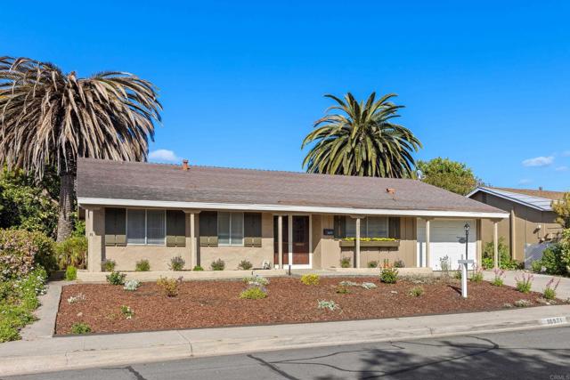 Detail Gallery Image 1 of 36 For 16571 Roca Dr, San Diego,  CA 92128 - 2 Beds | 2 Baths