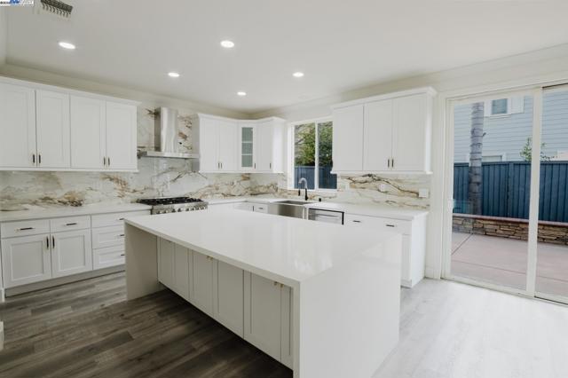 1955 Bankston Dr, Tracy CA: https://media.crmls.org/mediaz/a5b7ded5-5c51-4ec1-943b-f2a6e7b65116.jpg