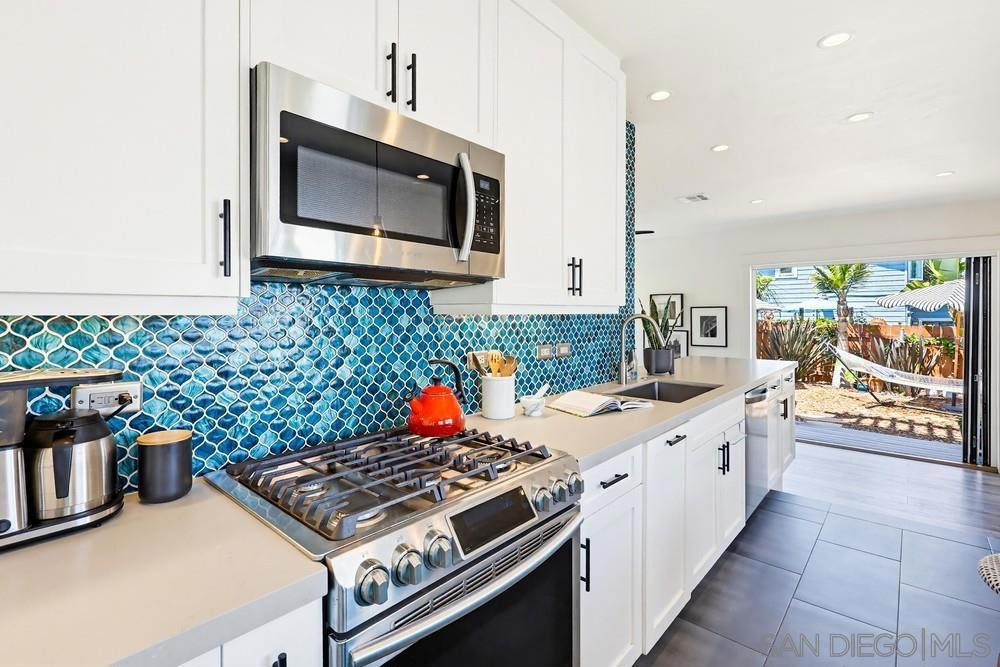 2064 Venice Street - photo 15