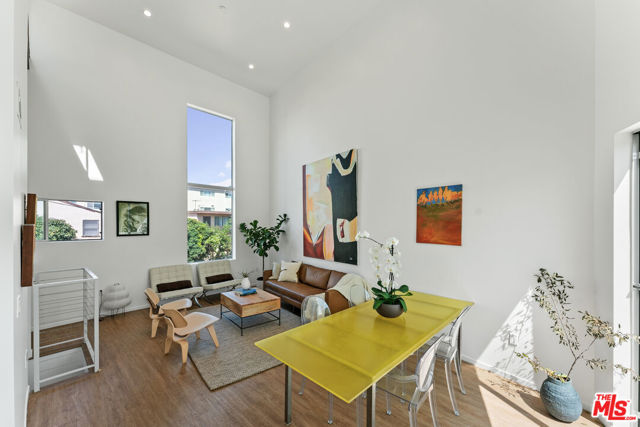 1244 14th Street, Santa Monica CA: https://media.crmls.org/mediaz/a5b7fe4c-6d99-4a53-9121-fe7fc61f4869.jpg
