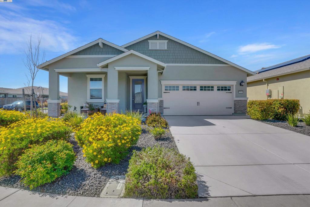 2211 Lavender Pl