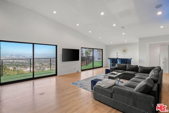 8514 Hillside Avenue, Los Angeles CA: https://media.crmls.org/mediaz/a5b8c61c-23a0-4e89-aa40-1acbac5f14f3.jpg