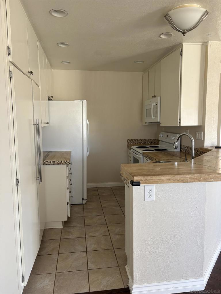 9730 Mesa Springs - photo 7