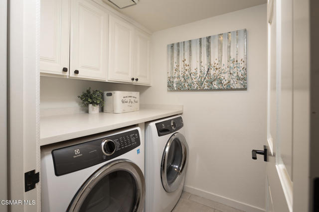 4525 Rayburn Street, Westlake Village CA: https://media.crmls.org/mediaz/a5ba2278-2065-4b4d-afdf-58b93732d05b.jpg