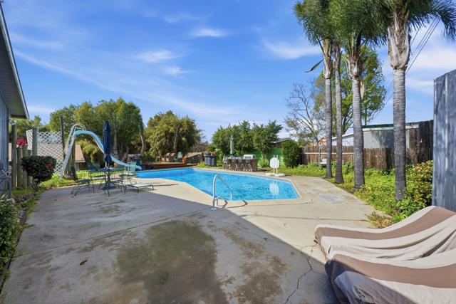 Detail Gallery Image 34 of 38 For 1650 N Broadway, Escondido,  CA 92026 - 3 Beds | 3 Baths