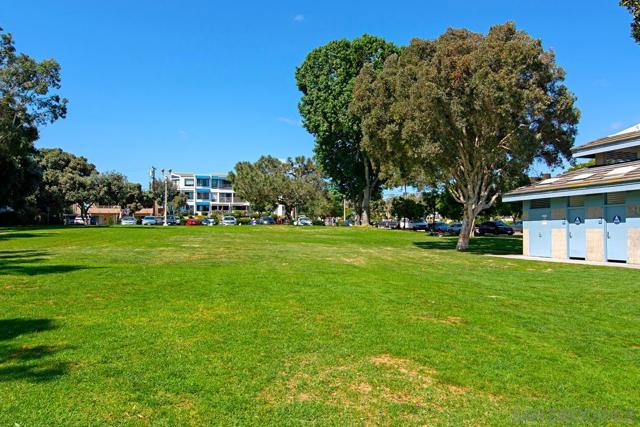 4016 Gresham St, San Diego CA: https://media.crmls.org/mediaz/a5ba39fb-3c9e-4ad6-bc6e-b3d7807d732b.jpg