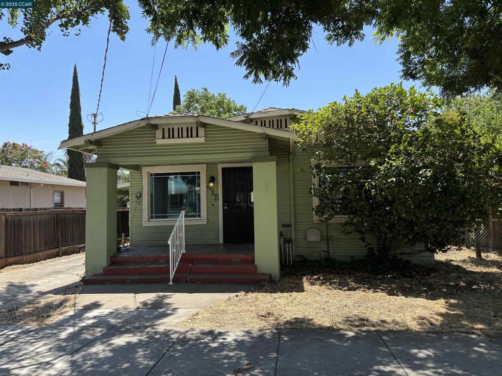 415 W 9Th St