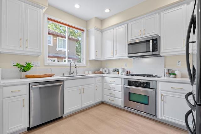 1180 Glin Terrace, Sunnyvale CA: https://media.crmls.org/mediaz/a5bbb9ec-255c-4425-aecd-36923ddc785d.jpg