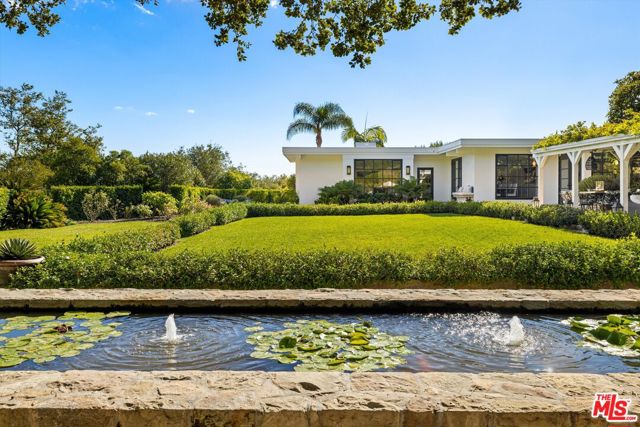 880 Knollwood Drive, Santa Barbara CA: https://media.crmls.org/mediaz/a5bbe6c6-9487-4518-b812-77394c17a46a.jpg