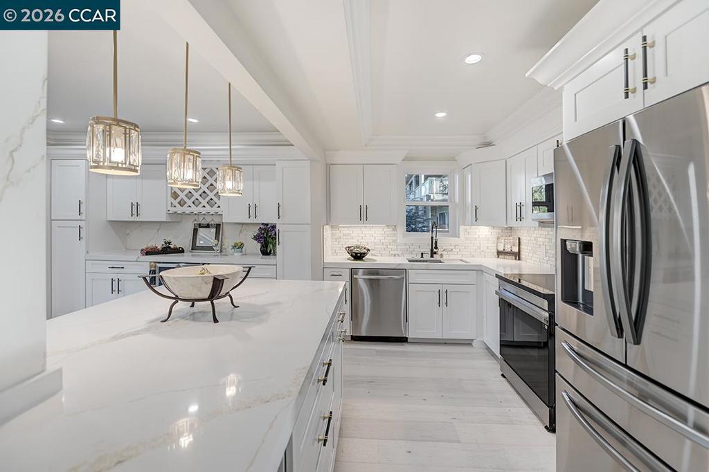 2601 Pine Knoll Dr #16