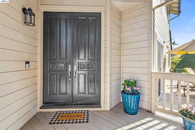 47 Summer Hill Court, Danville CA: https://media.crmls.org/mediaz/a5bd2147-d9db-43a1-94da-417bd1a2e0fb.jpg