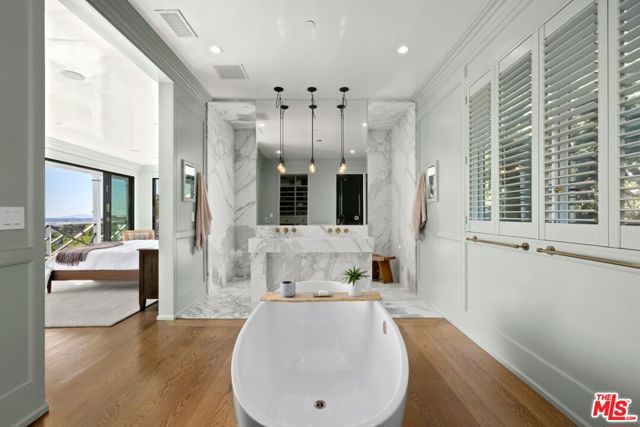 1640 N Kings Road, Los Angeles CA: https://media.crmls.org/mediaz/a5bddbbb-43f7-428a-b545-c79266695219.jpg