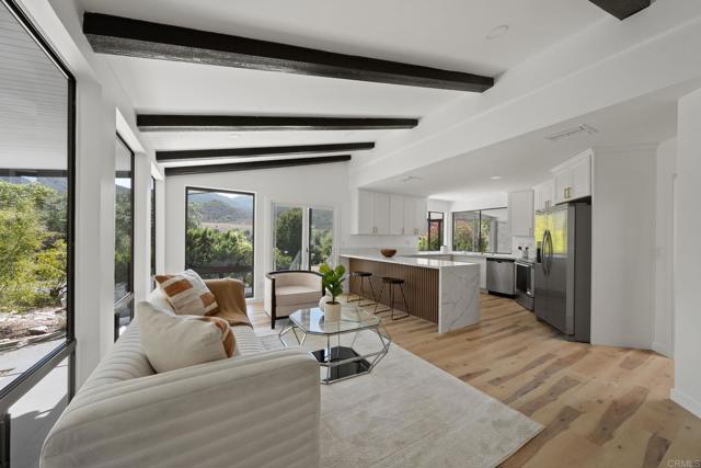Detail Gallery Image 2 of 37 For 8975 Lawrence Welk Dr, Escondido,  CA 92026 - 2 Beds | 2 Baths