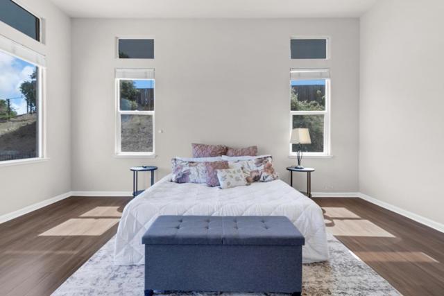 820 Via Vaquero Norte, San Juan Bautista CA: https://media.crmls.org/mediaz/a5becea9-c655-4878-919f-4b3c48864e36.jpg