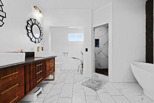 12953 Carriage Rd, Poway CA: https://media.crmls.org/mediaz/a5bf720d-9133-4802-a81b-ce2f824190e6.jpg
