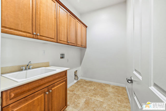 85041 Stazzano Place, Indio CA: https://media.crmls.org/mediaz/a5bfa151-5e8f-4bb2-8010-51629f793216.jpg