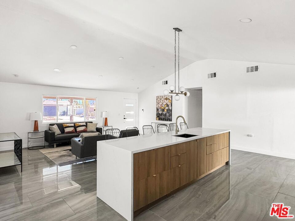 MLS #25617085 image #12