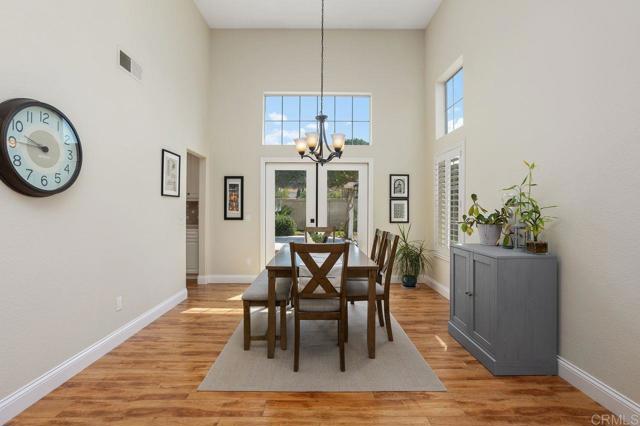 Detail Gallery Image 10 of 38 For 5174 Berryessa St, Oceanside,  CA 92056 - 4 Beds | 3 Baths