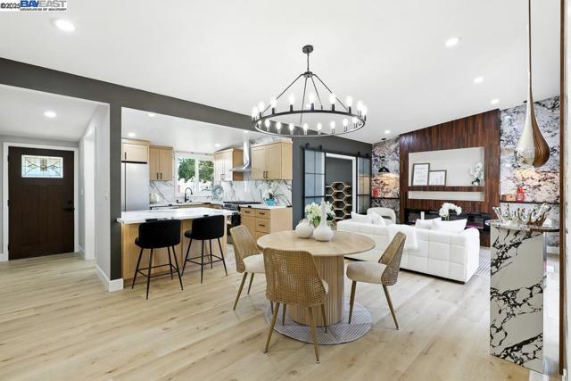 30456 Hoylake St, Hayward CA: https://media.crmls.org/mediaz/a5c1bea7-0b7f-4d7f-8999-99ce8cb94889.jpg
