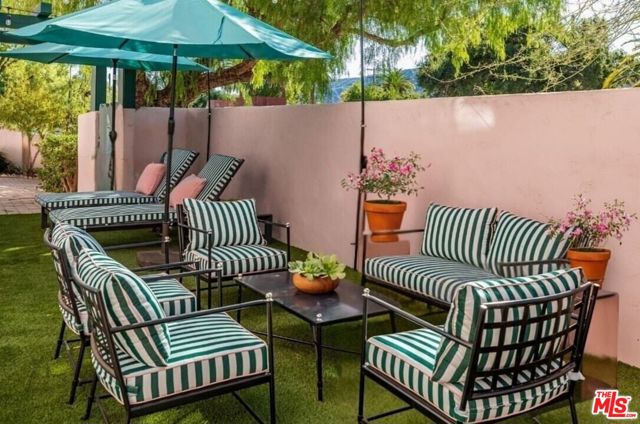 202 Canada Street, Ojai CA: https://media.crmls.org/mediaz/a5c1eedf-2bc2-401d-bd97-6c062afbf8a9.jpg