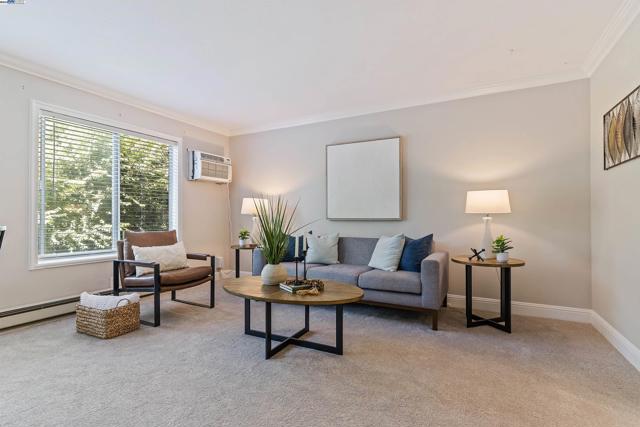 1743 Carmel Dr, Walnut Creek CA: https://media.crmls.org/mediaz/a5c237d5-8228-47f2-9f65-908cf00a044a.jpg