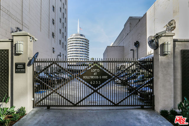 6253 Hollywood Boulevard, Los Angeles, California 90028, 2 Bedrooms Bedrooms, ,1 BathroomBathrooms,Condominium,For Sale,Hollywood,24403983