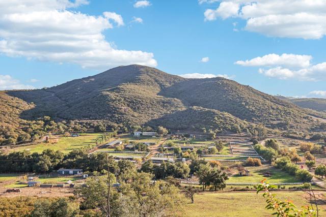 26086 Bear Valley Heights Road, Escondido CA: https://media.crmls.org/mediaz/a5c2587a-b026-4f81-9646-63ef4f2f0c15.jpg