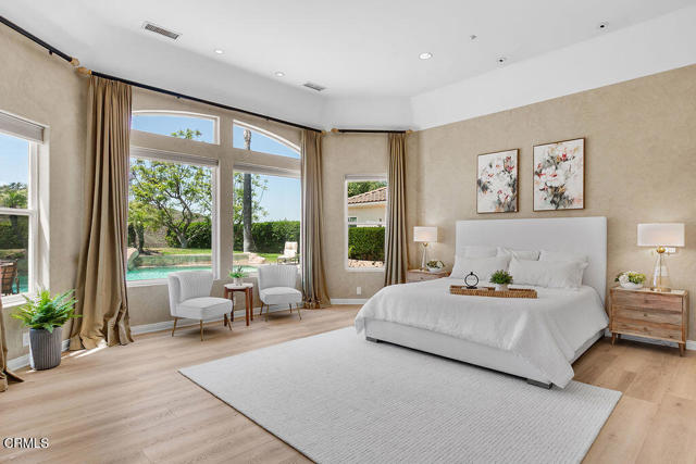 2625 Marvella Court, Camarillo CA: https://media.crmls.org/mediaz/a5c2739b-67b5-4b52-afab-ea542931a107.jpg