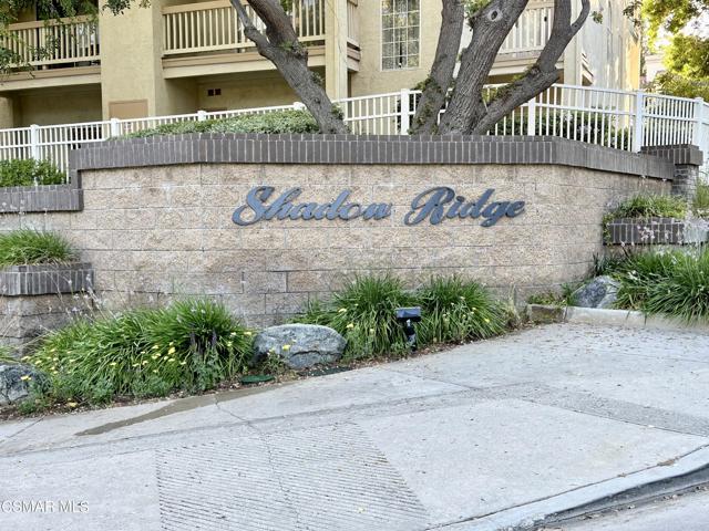 672 Indian Oak Lane, Oak Park CA: https://media.crmls.org/mediaz/a5c36f32-e60c-477b-bc66-8f8e8ad49856.jpg