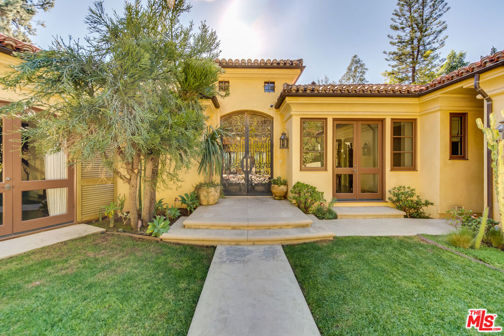 9530 Hidden Valley Road