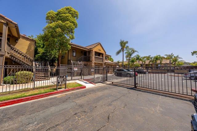 1979 Avenida Del Mexico, San Diego CA: https://media.crmls.org/mediaz/a5c48094-22a3-4363-89b9-3f1fdb246eb0.jpg