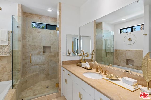 655 E Chuckwalla Road, Palm Springs CA: https://media.crmls.org/mediaz/a5c486d3-3217-4ceb-bd12-2aa530f362c3.jpg