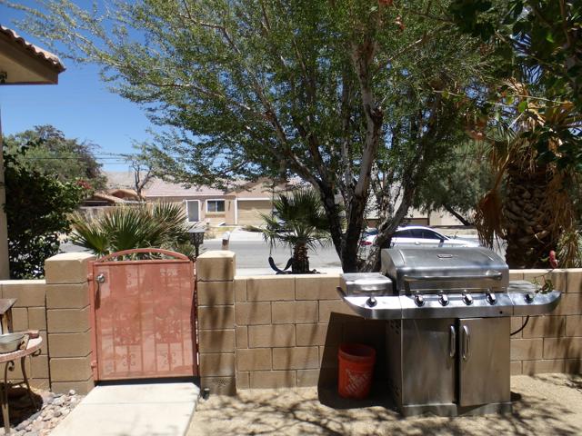 13569 Caliente Drive, Desert Hot Springs CA: https://media.crmls.org/mediaz/a5c4e329-78d1-44d1-b921-7ab66db76417.jpg