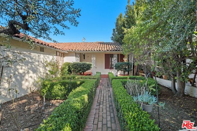 136 Wetherly Drive, Beverly Hills, California 90211, 3 Bedrooms Bedrooms, ,2 BathroomsBathrooms,Single Family Residence,For Sale,Wetherly,24356269