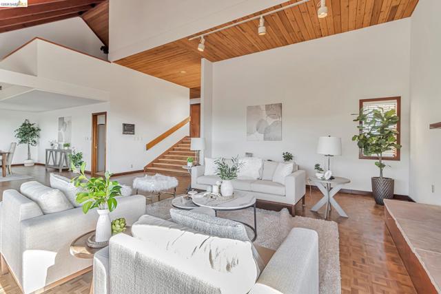 1518 MADERA CT, El Cerrito CA: https://media.crmls.org/mediaz/a5c57ff4-274a-4853-9901-50f7182f5165.jpg