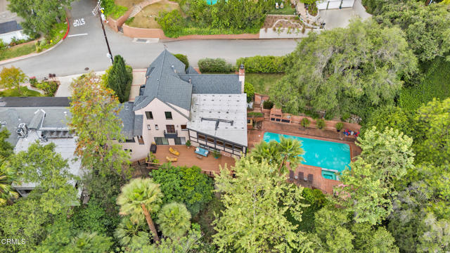 1602 Golf Club Drive, Glendale CA: https://media.crmls.org/mediaz/a5c5a424-3caf-400a-8c13-91795d6355f6.jpg