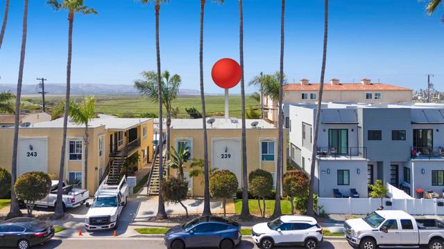 239 Ebony Avenue, Imperial Beach CA: https://media.crmls.org/mediaz/a5c5c5ac-0c05-416b-b961-c9b461bf5d39.jpg