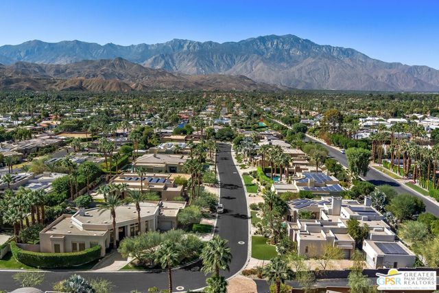 27 Ambassador Circle, Rancho Mirage CA: https://media.crmls.org/mediaz/a5c66ea6-bbad-4bbb-a4f1-4b60445c4d41.jpg