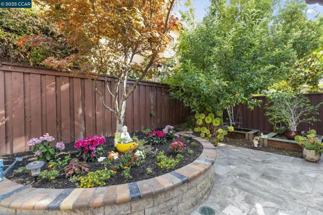 7509 Balmoral Way, San Ramon CA: https://media.crmls.org/mediaz/a5c69236-82a1-45c9-8874-0a4fd01611a8.jpg
