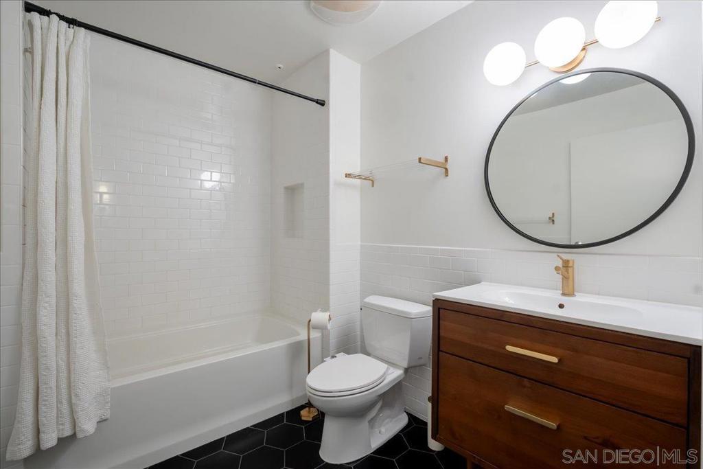 889 Date St. - photo 12